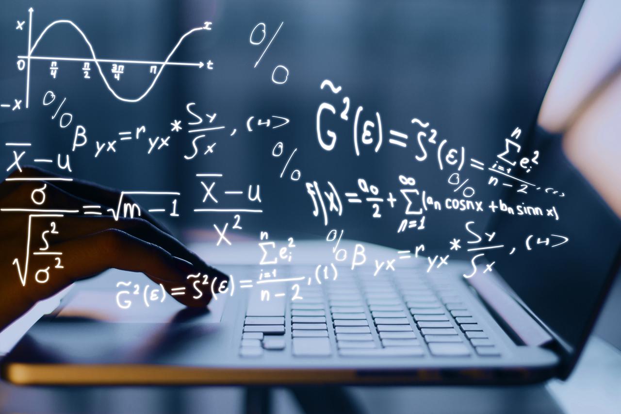 オンラインで方程式を解いていく　これが未来の数学の学び方だ